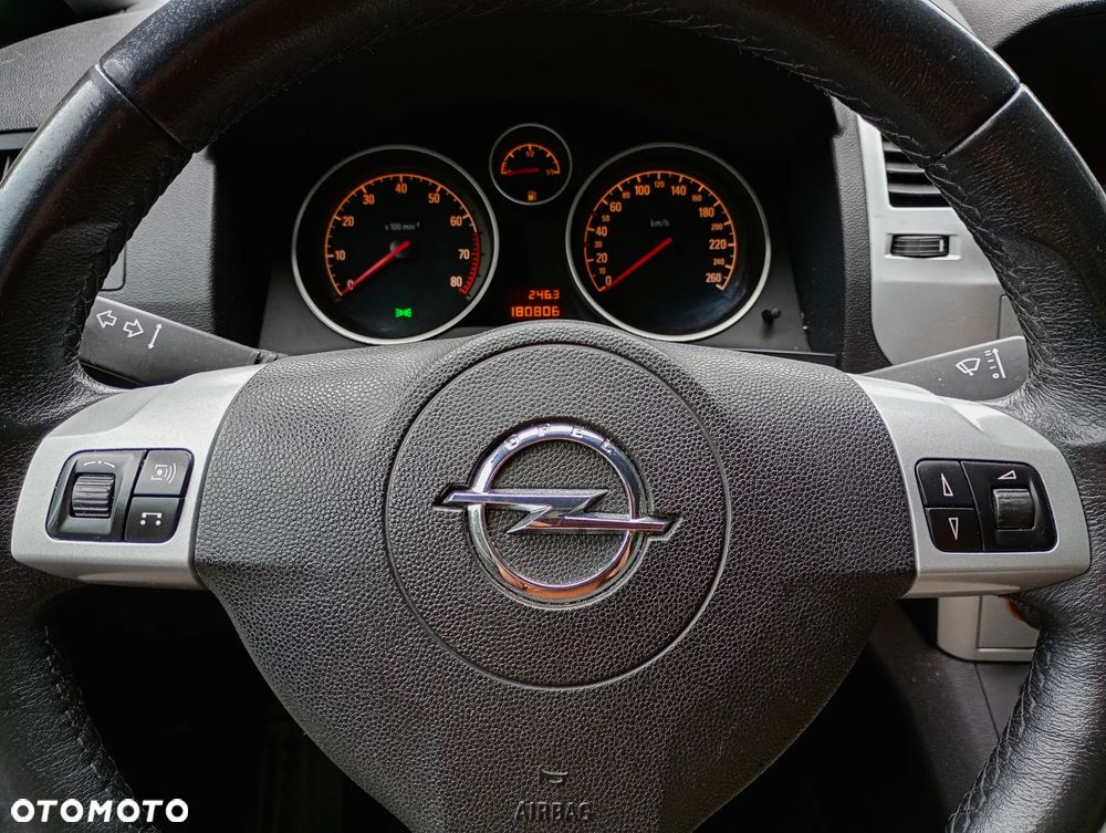 Opel Zafira - 10