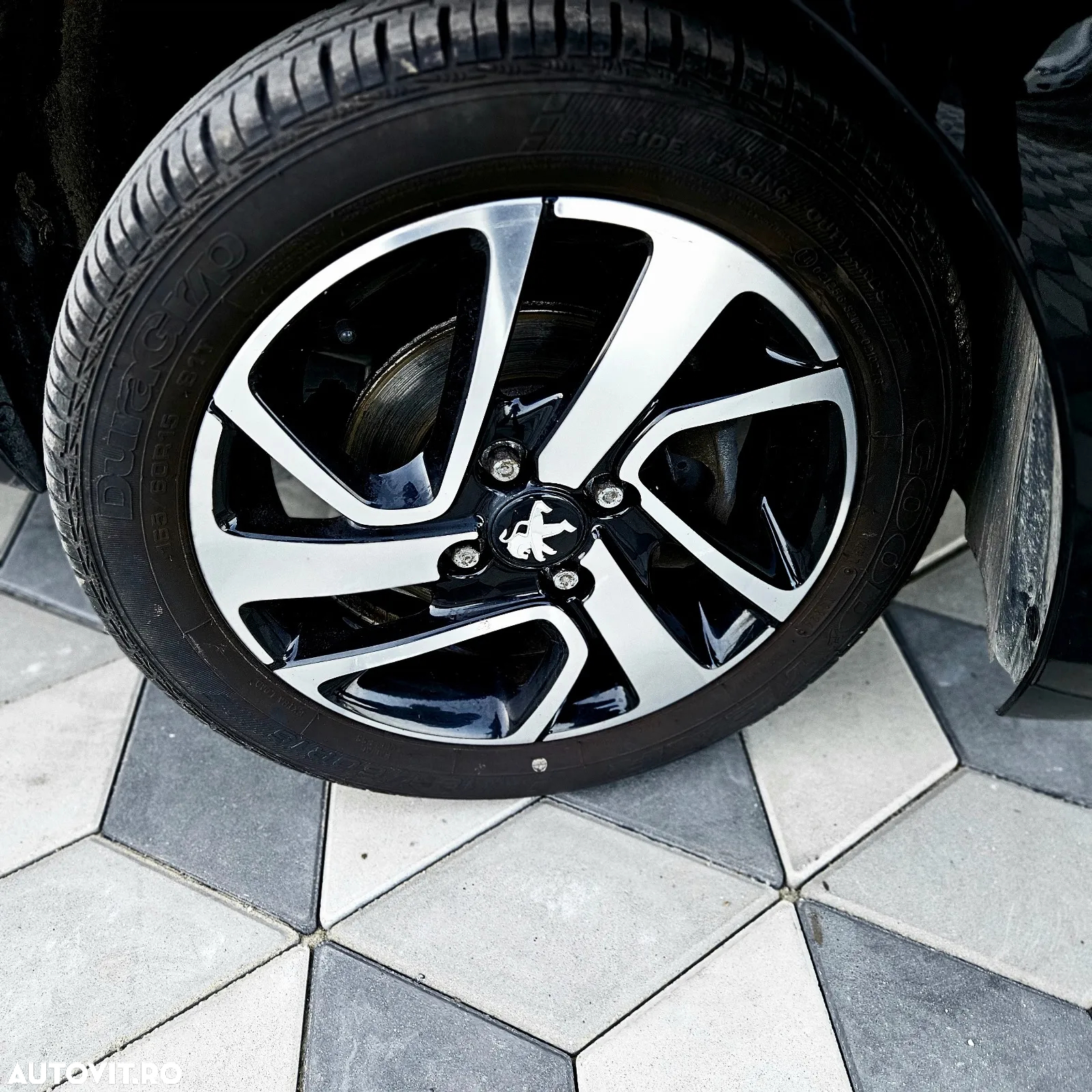 Peugeot 108 VTI 68 Top! Style - 28