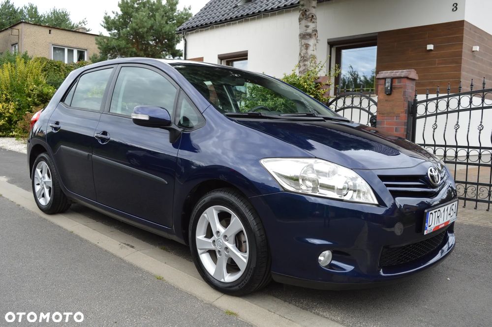 Toyota Auris - 1