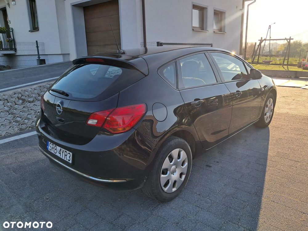 Opel Astra 1.6 Essentia - 9