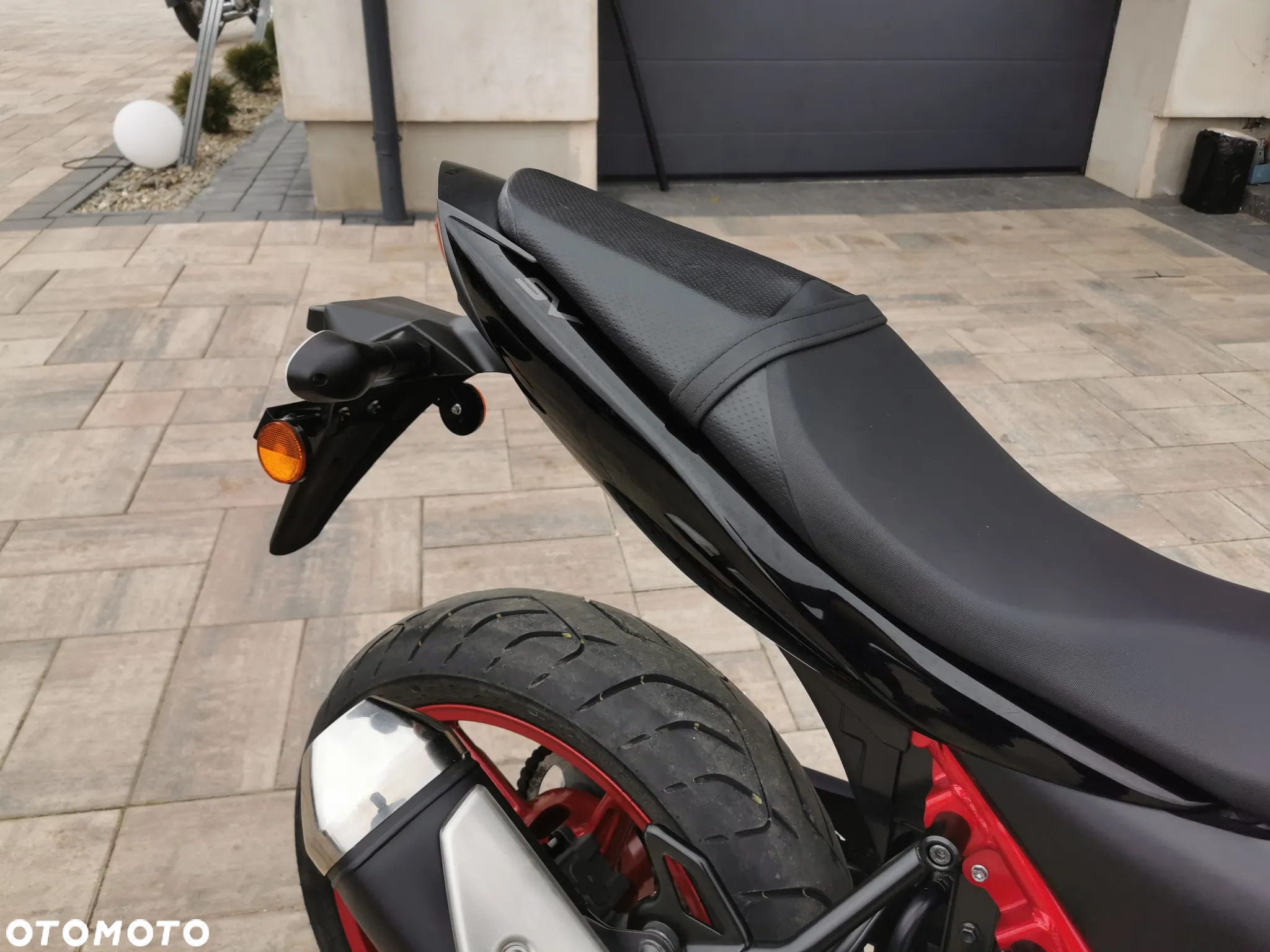Suzuki SV - 21