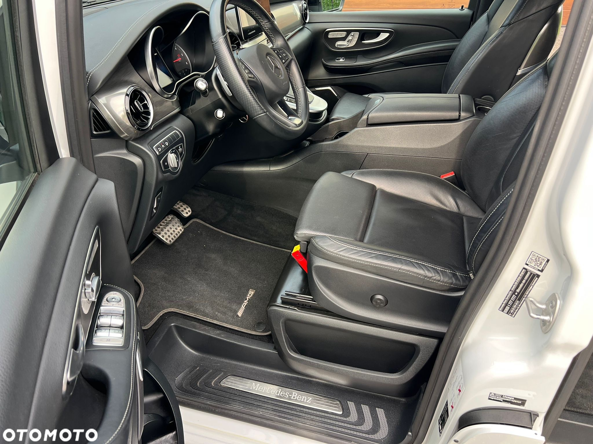 Mercedes-Benz Klasa V 300 d 4-Matic Exclusive 9G-Tronic (d³ugi) - 24