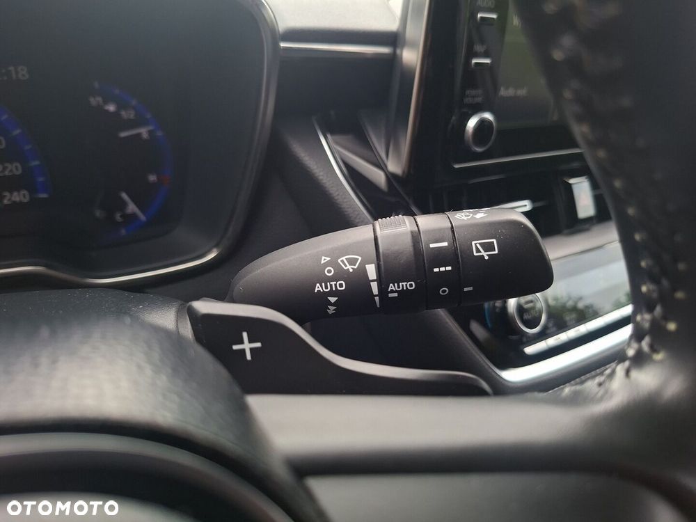 Toyota Corolla 2.0 Hybrid Comfort - 20