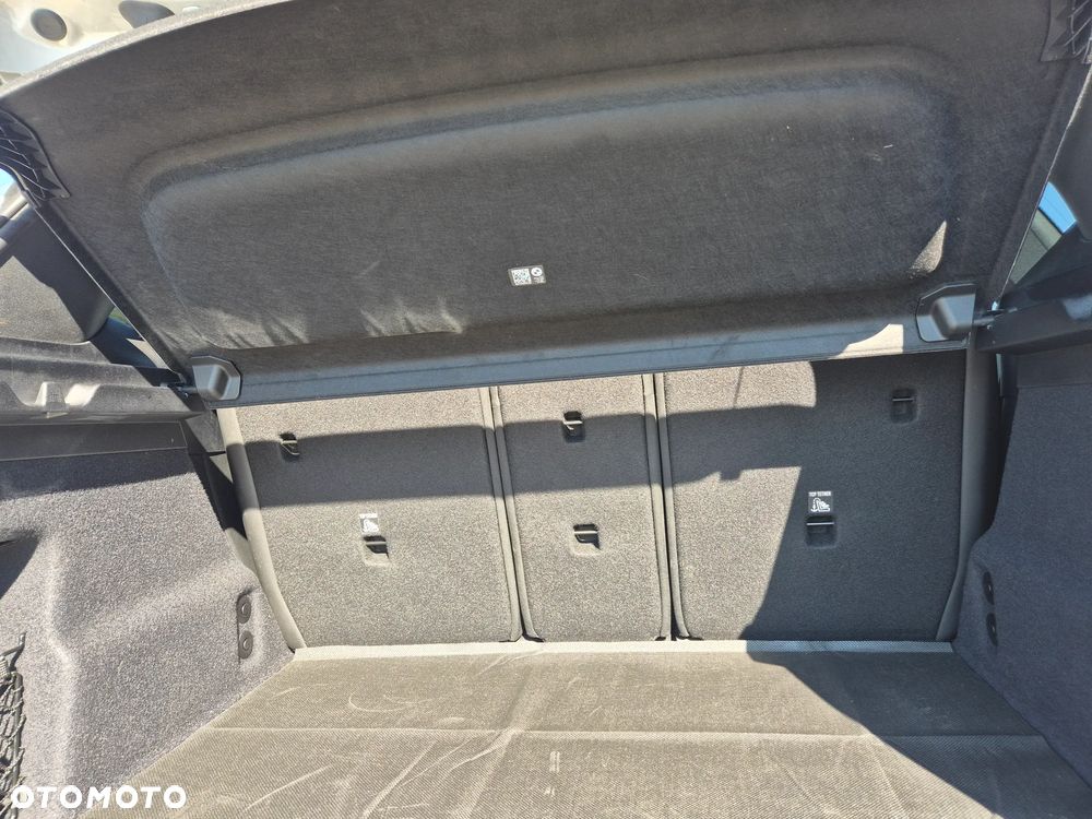 BMW Seria 2 218d - 21