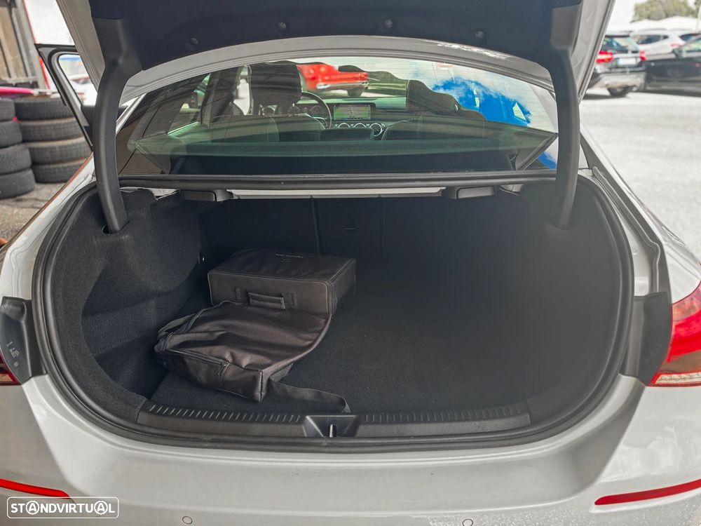 Mercedes-Benz A 250 Limousine e 8G-DCT Progressive - 5