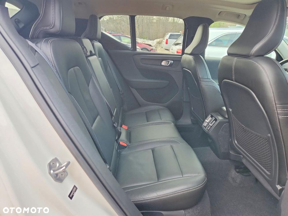 Volvo XC 40 - 9