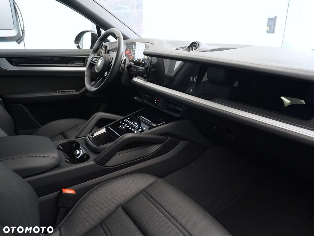 Porsche Cayenne Black Edition - 31