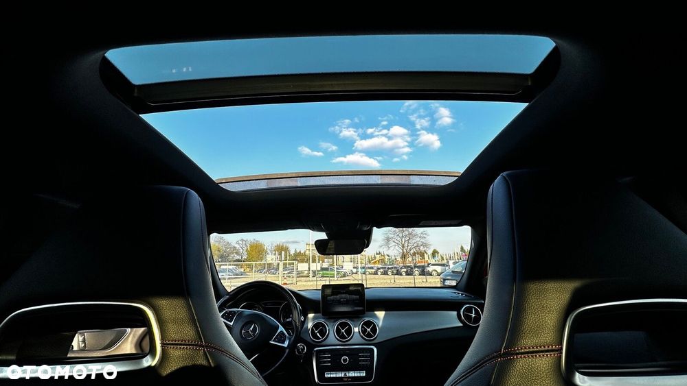 Mercedes-Benz GLA - 21