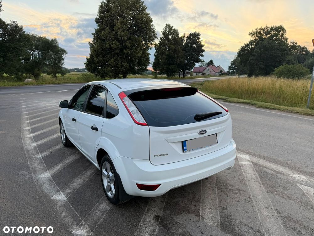 Ford Focus 1.6 Trend - 6