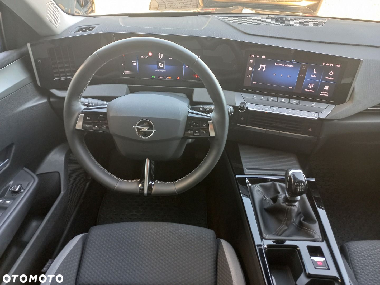 Opel Astra V 1.2 T Edition S&S - 12