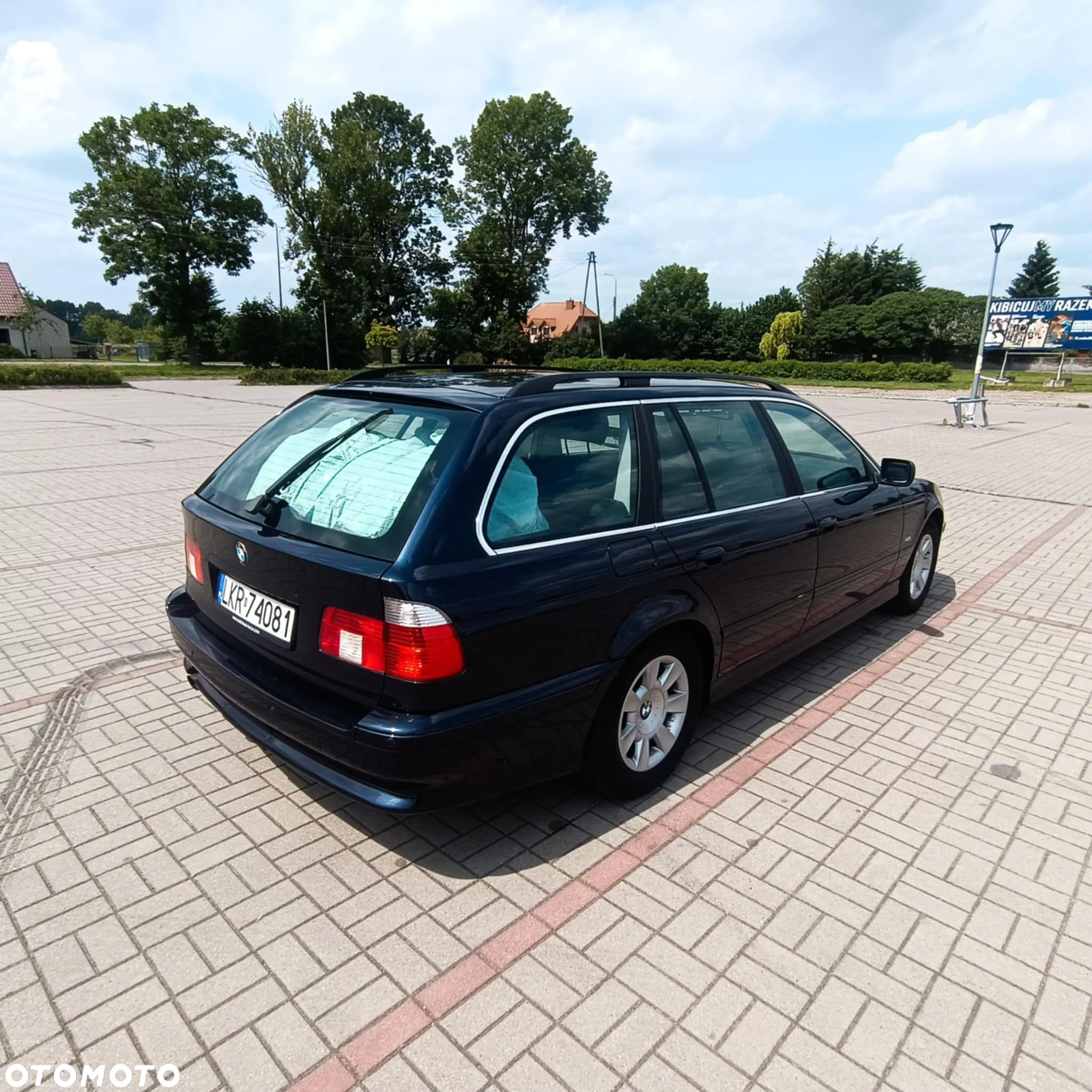 BMW Seria 5 520i Touring - 9