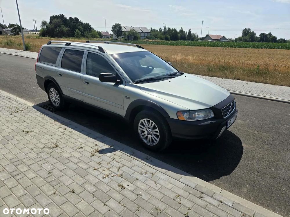 Volvo XC 70 2.5T AWD Momentum - 2