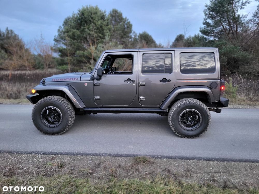 Jeep Wrangler - 8