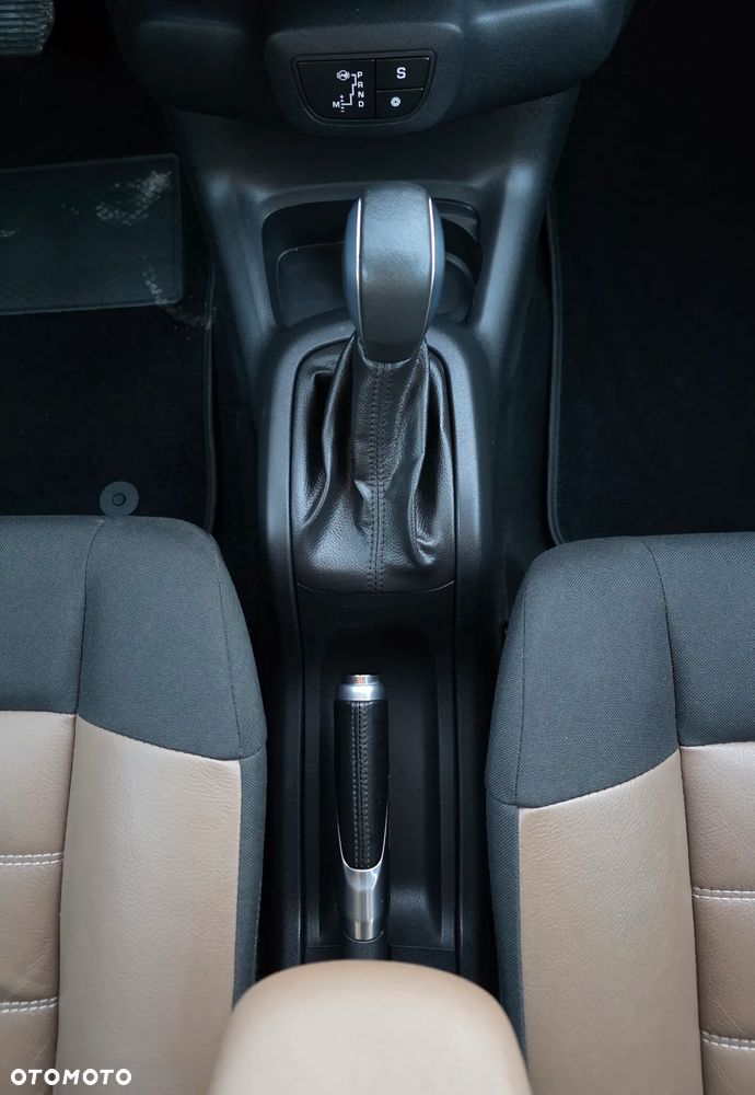 Citroën C4 Cactus 1.2 PureTech GPF Shine Pack EAT6 - 19