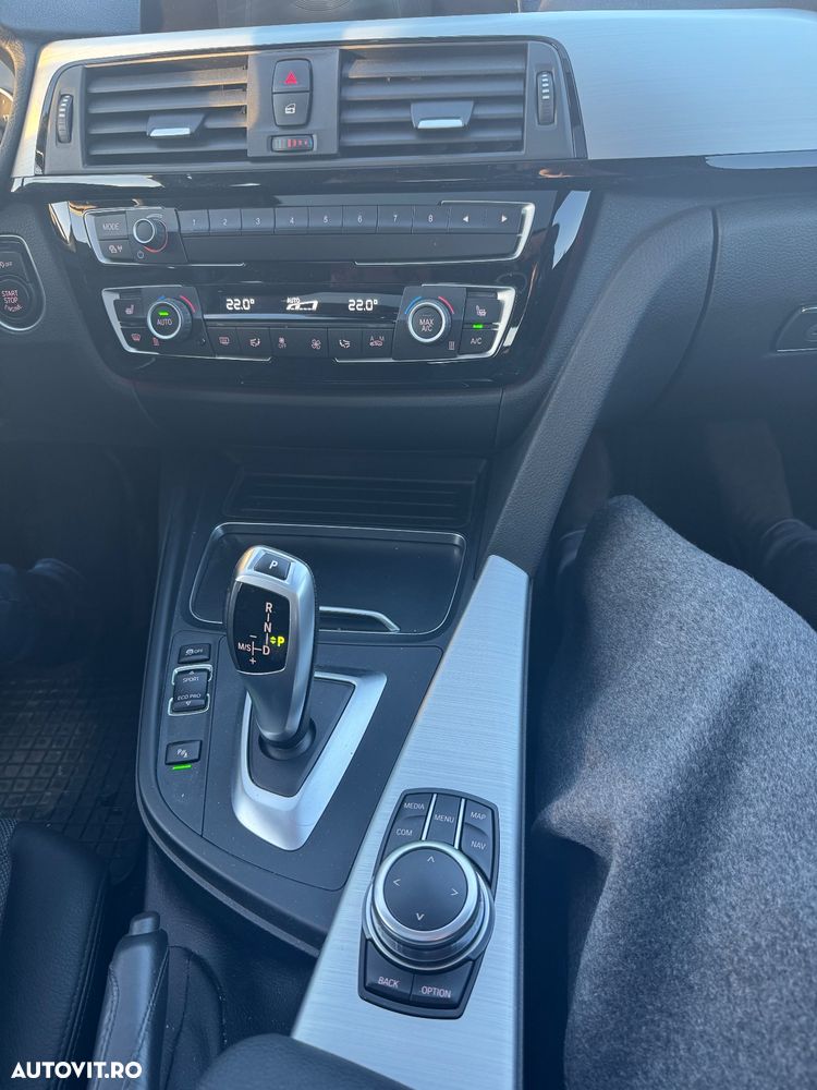 BMW Seria 3 320i AT - 5