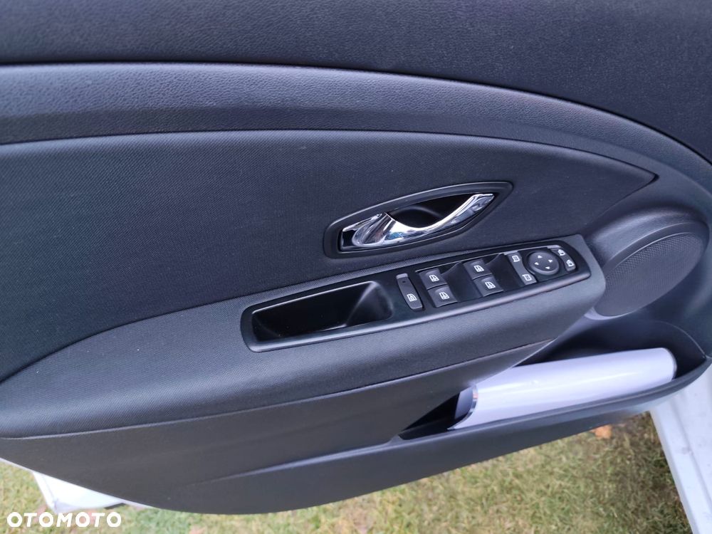 Renault Megane ENERGY TCe 115 Start & Stop Bose Edition - 21