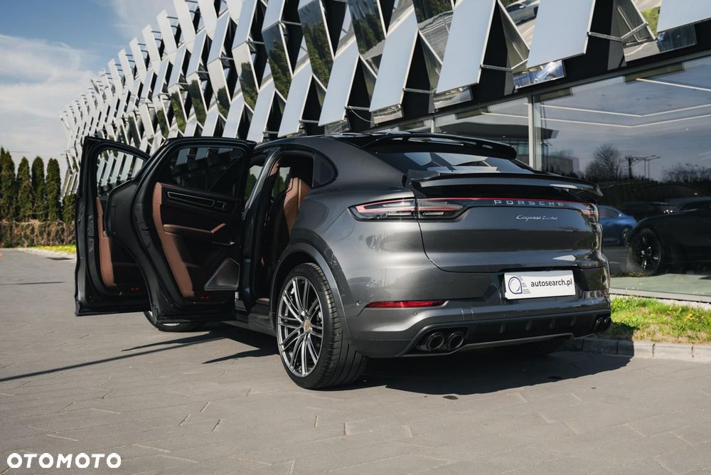 Porsche Cayenne Turbo - 10