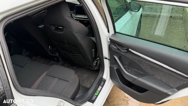 Skoda Octavia 2.0 245 TSI DSG RS - 2