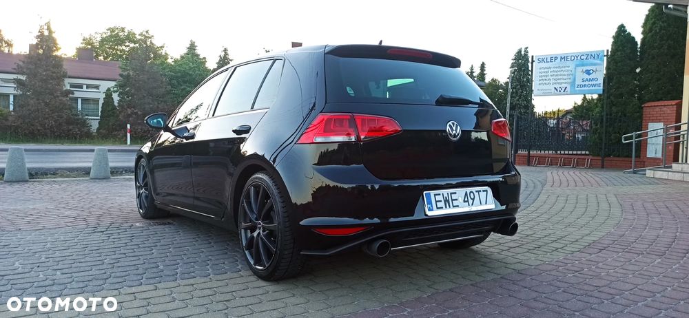 Volkswagen Golf - 5