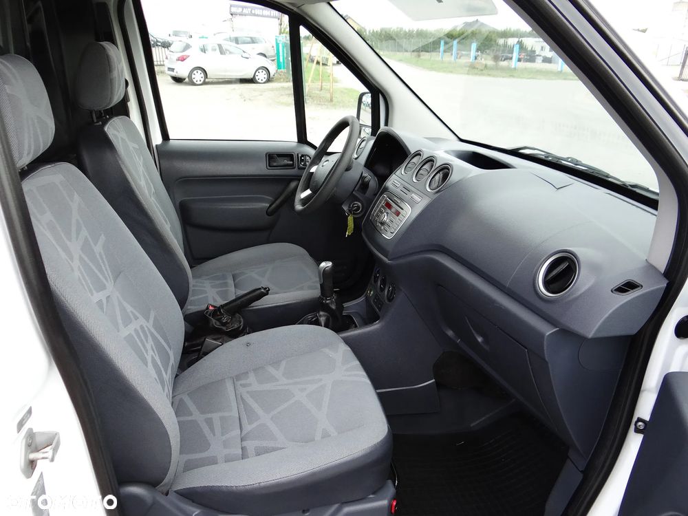 Ford TRANSIT CONNECT - 8