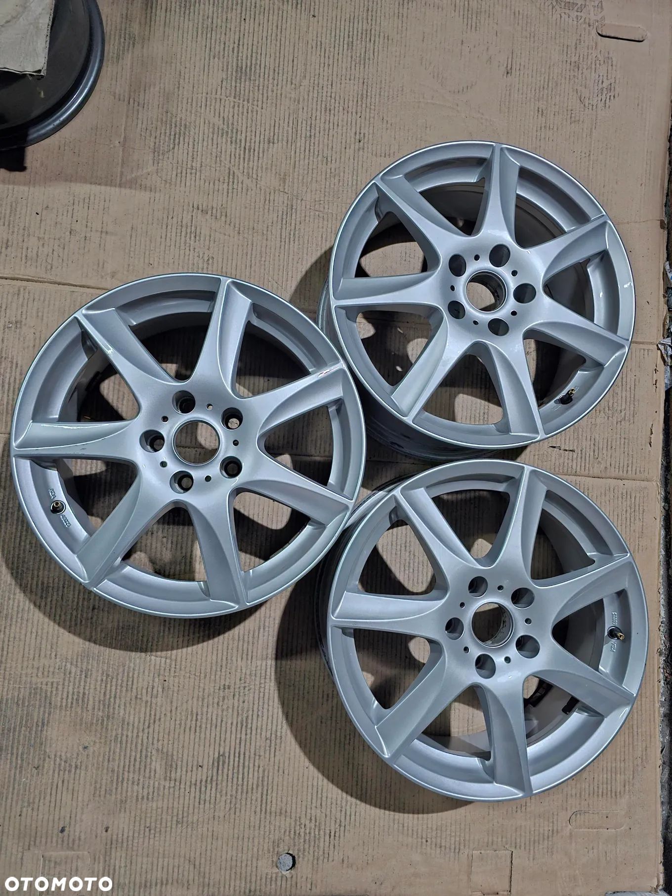 Felgi Aluminiowe 7,0-17 5x114,3x71,2 ET-40 ENZO A014 - 1