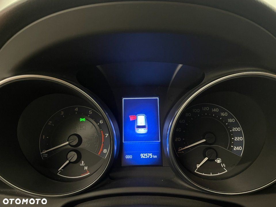 Toyota Auris - 11