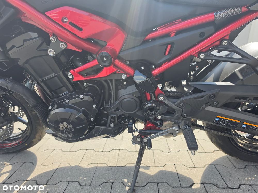 Kawasaki Z 900 - 12