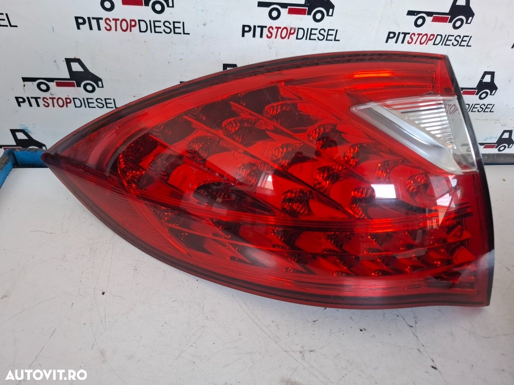 Stop stanga Porsche Cayenne 958 2010 2011 2012 2013 2014 7P5945095T 89090747 - 4
