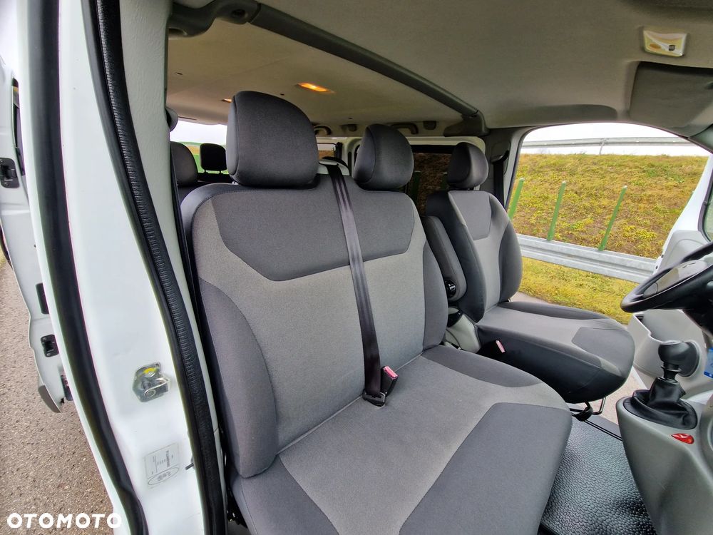 Renault Trafic Passenger Expression - 29