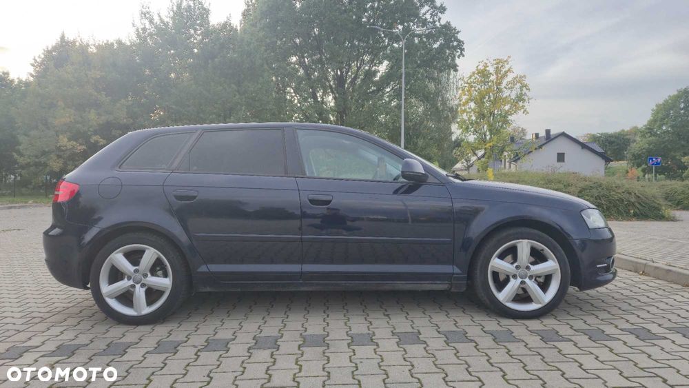 Audi A3 Sportback - 8