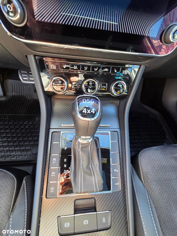 Skoda Superb 2.0 TSI 4x4 Sportline DSG - 18