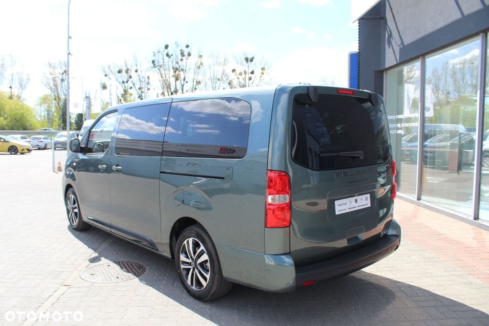 Peugeot Traveller - 12