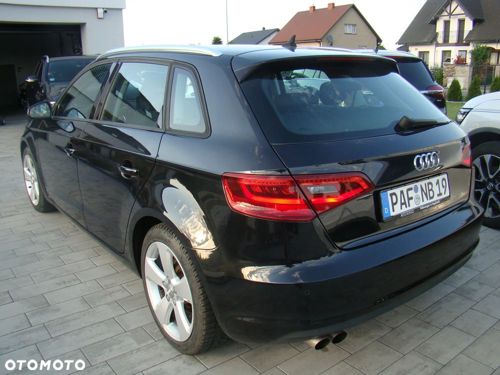 Audi A3 Sportback 1.8 TFSI Attraction - 9