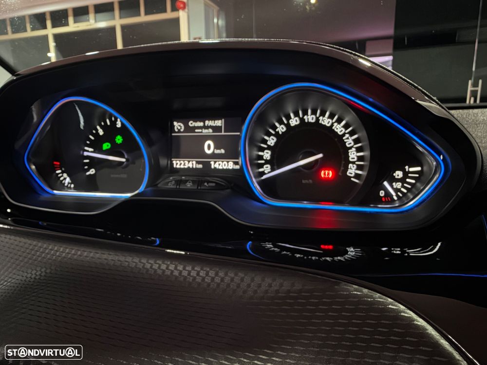 Peugeot 2008 1.6 BlueHDi Allure - 12