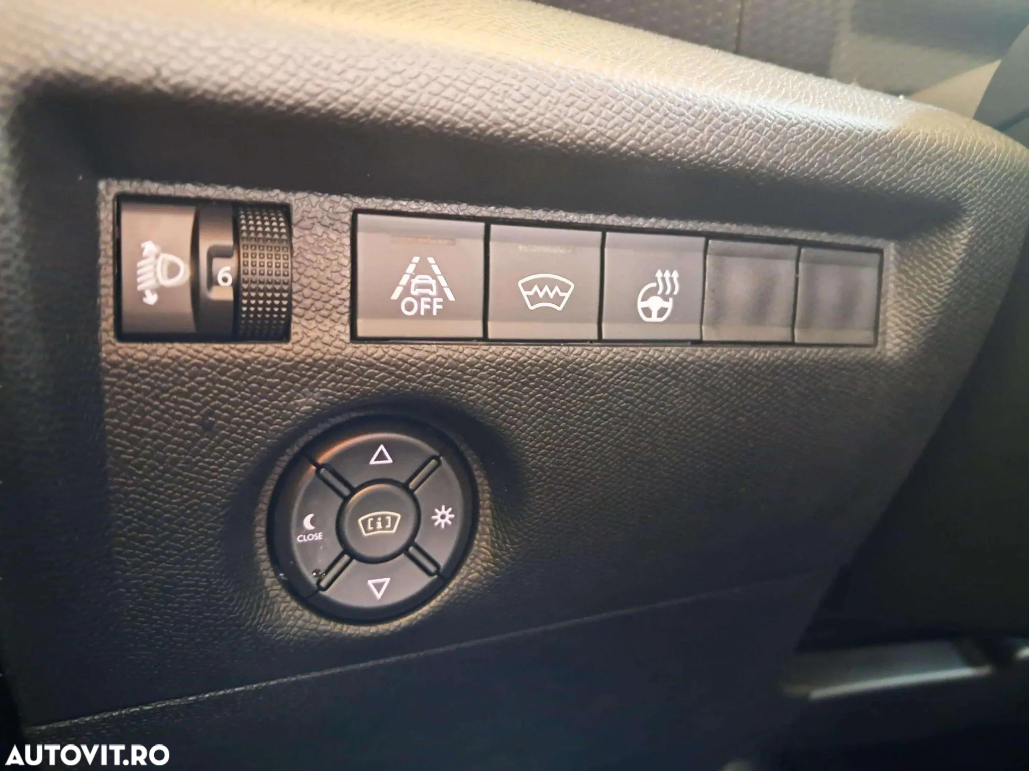 Citroën C4 1.2 PureTech S&S EAT8 Shine - 7