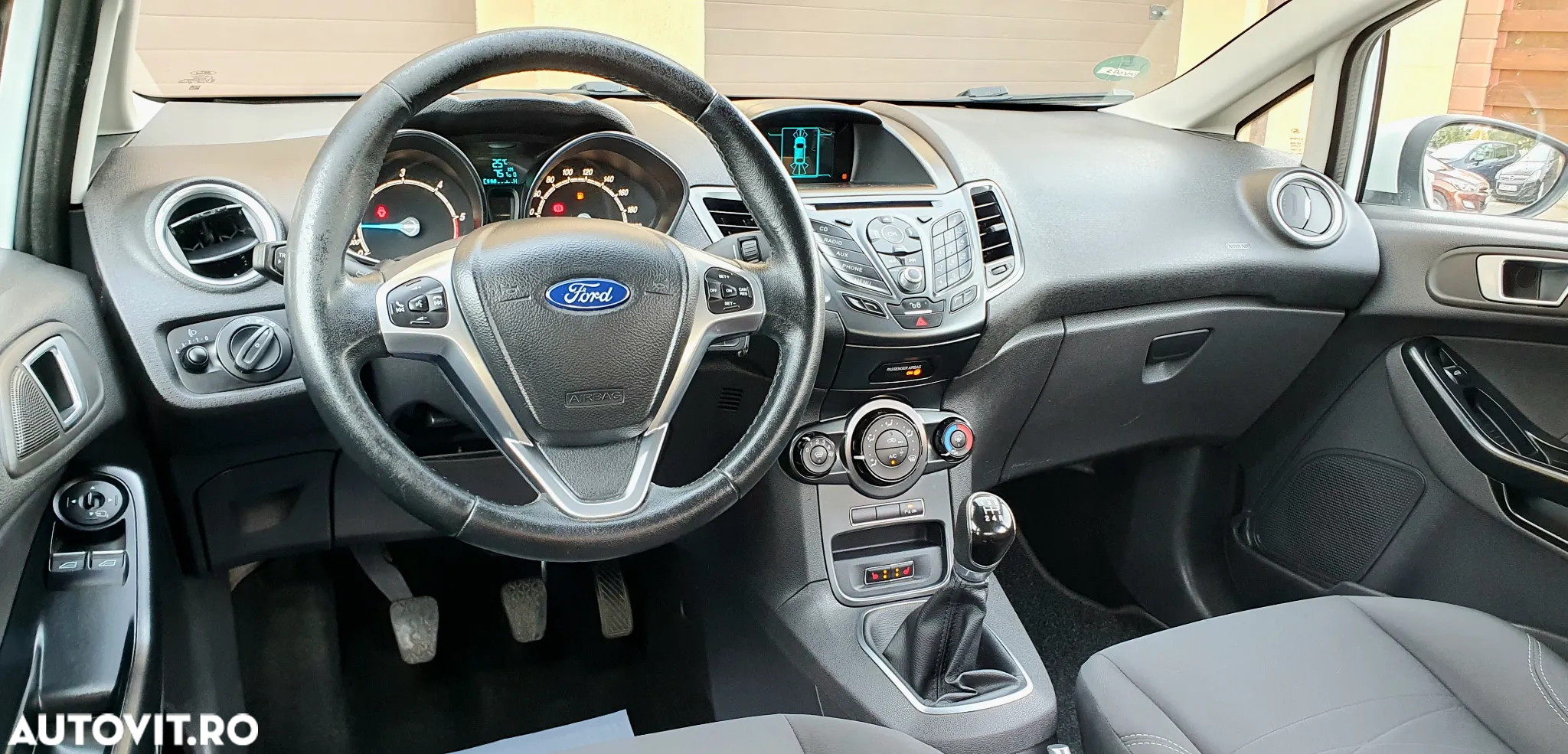 Ford Fiesta 1.5 TDCi Ambiente - 6