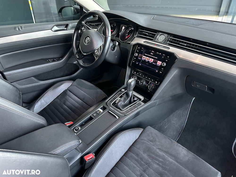 Volkswagen Passat 2.0 TDI (BlueMotion Technology) DSG Highline - 24