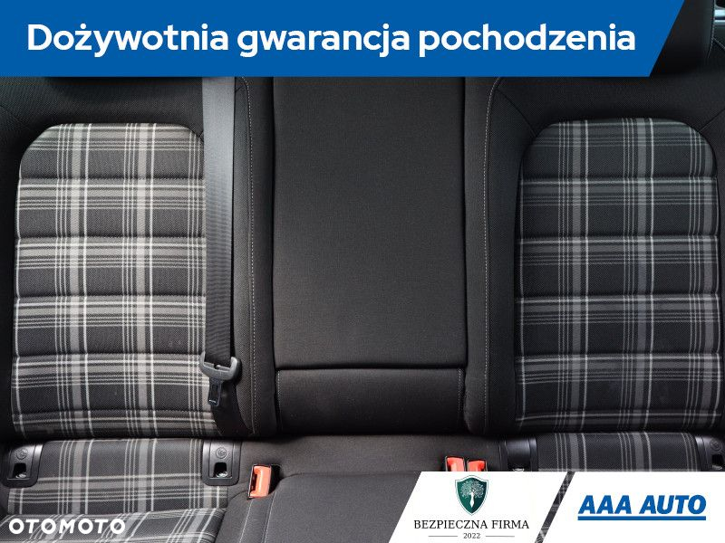 Volkswagen Golf - 11