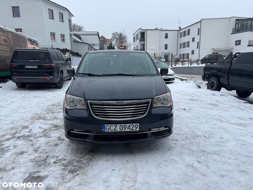 Chrysler Town & Country 3.6 Limited - 9