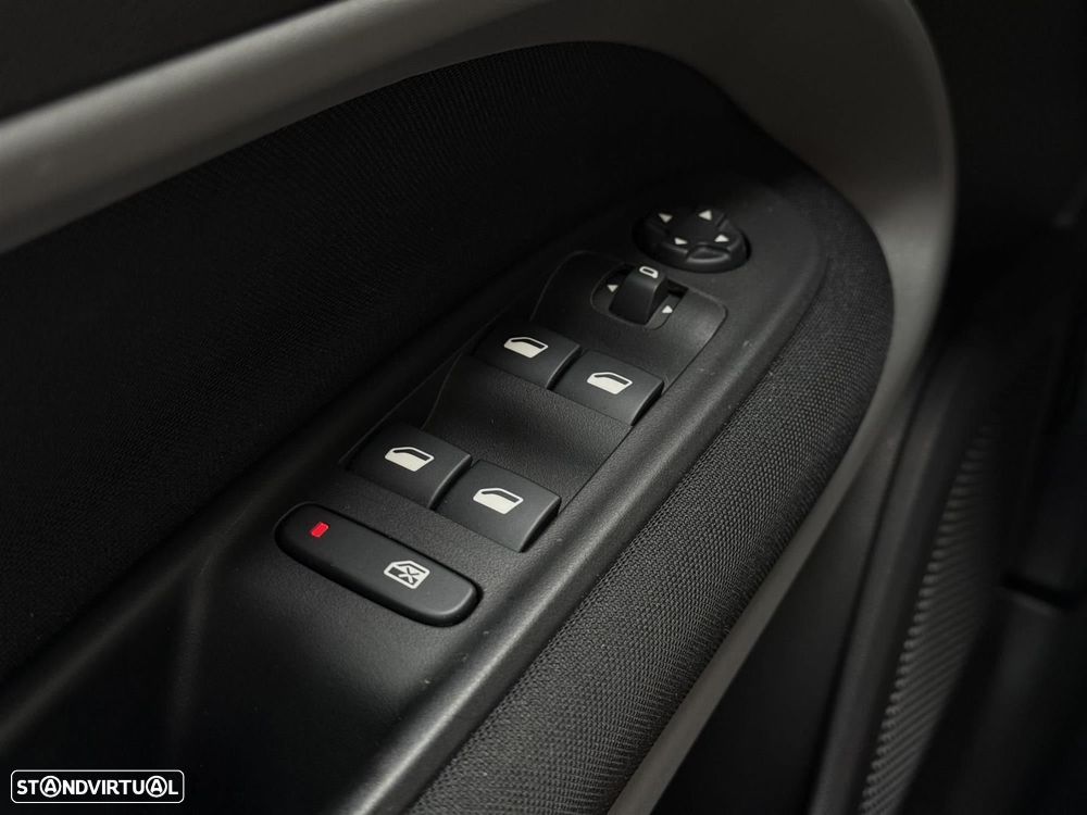 Jeep Avenger 54 kWh Longitude - 27