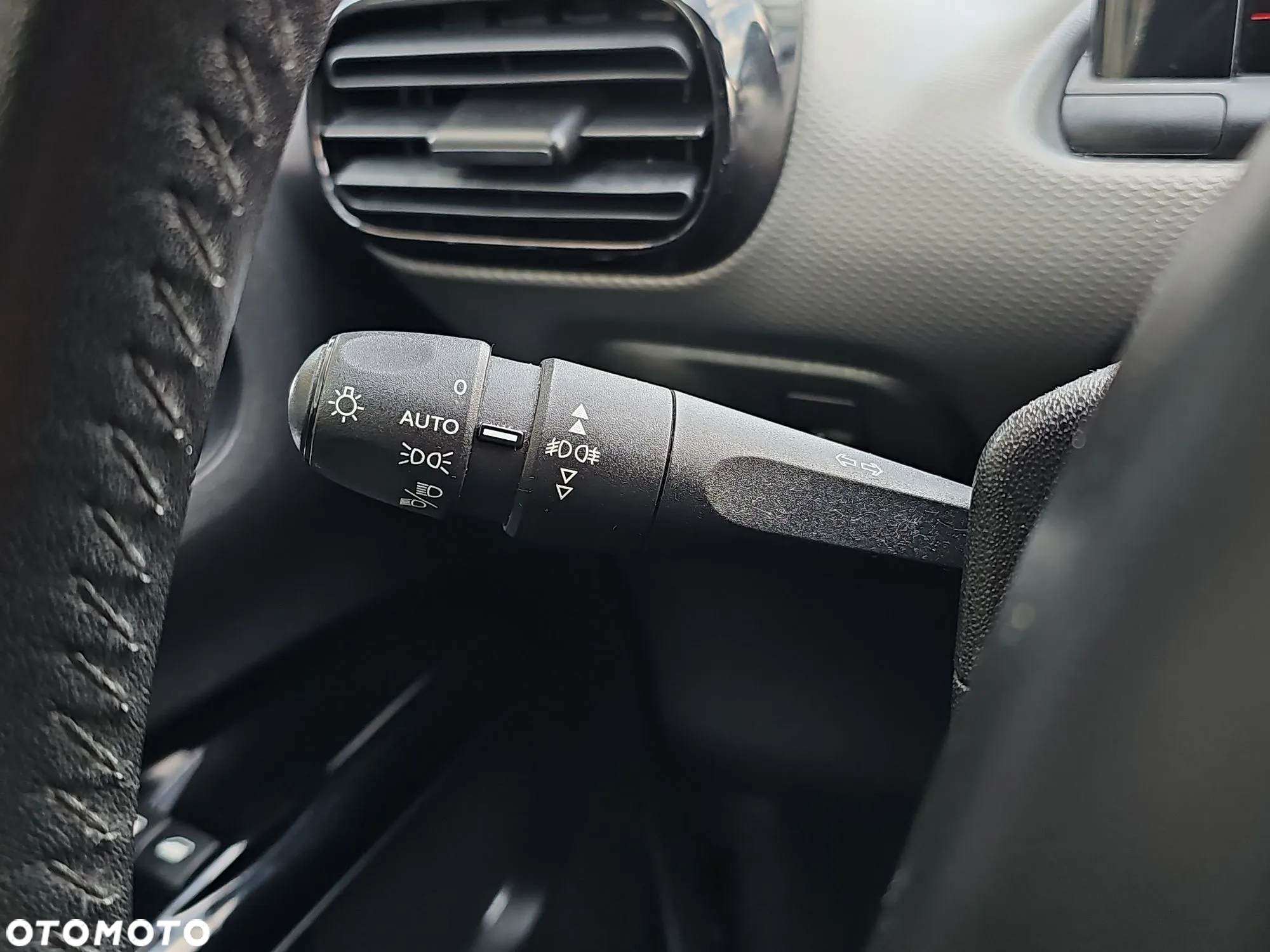 Citroën C4 Cactus 1.2 PureTech Shine S&S EAT6 - 22