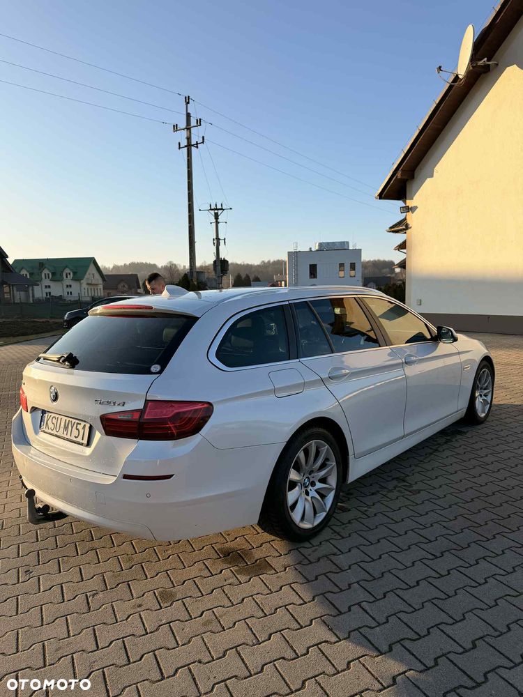 BMW Seria 5 520d xDrive - 4