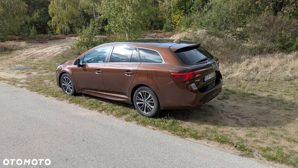Toyota Avensis 2.0 D-4D Prestige - 4