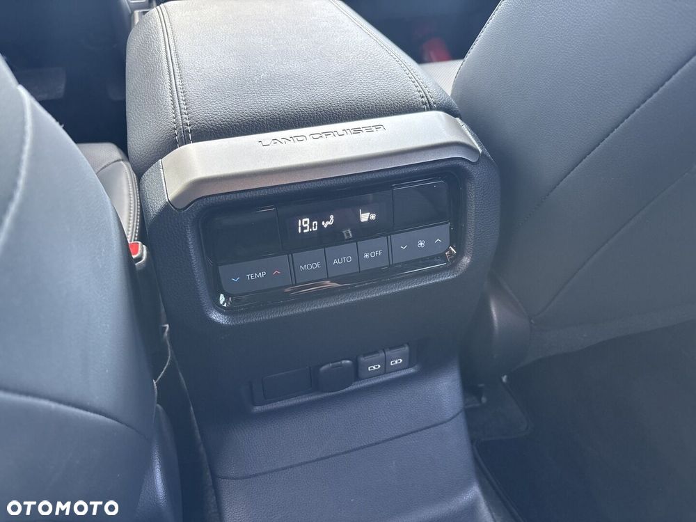 Toyota Land Cruiser LC 2.8 D-4D Invincible - 15