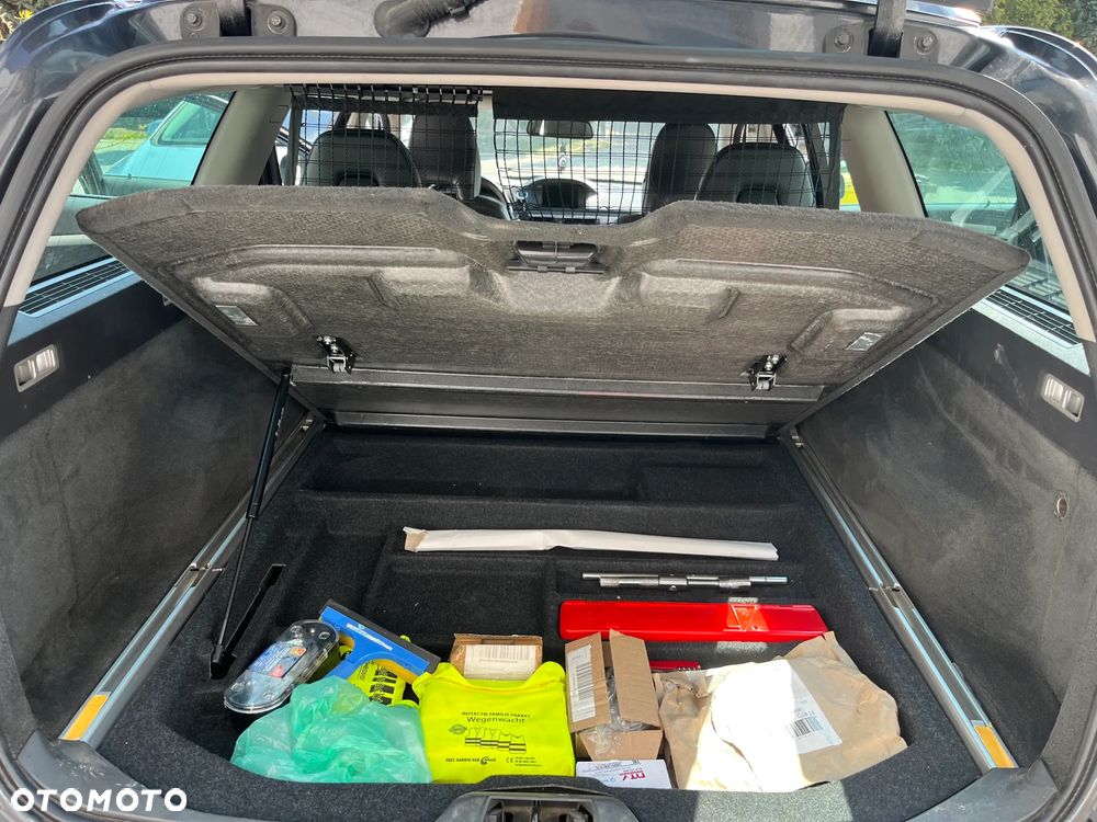 Volvo V70 D2 Summum - 16