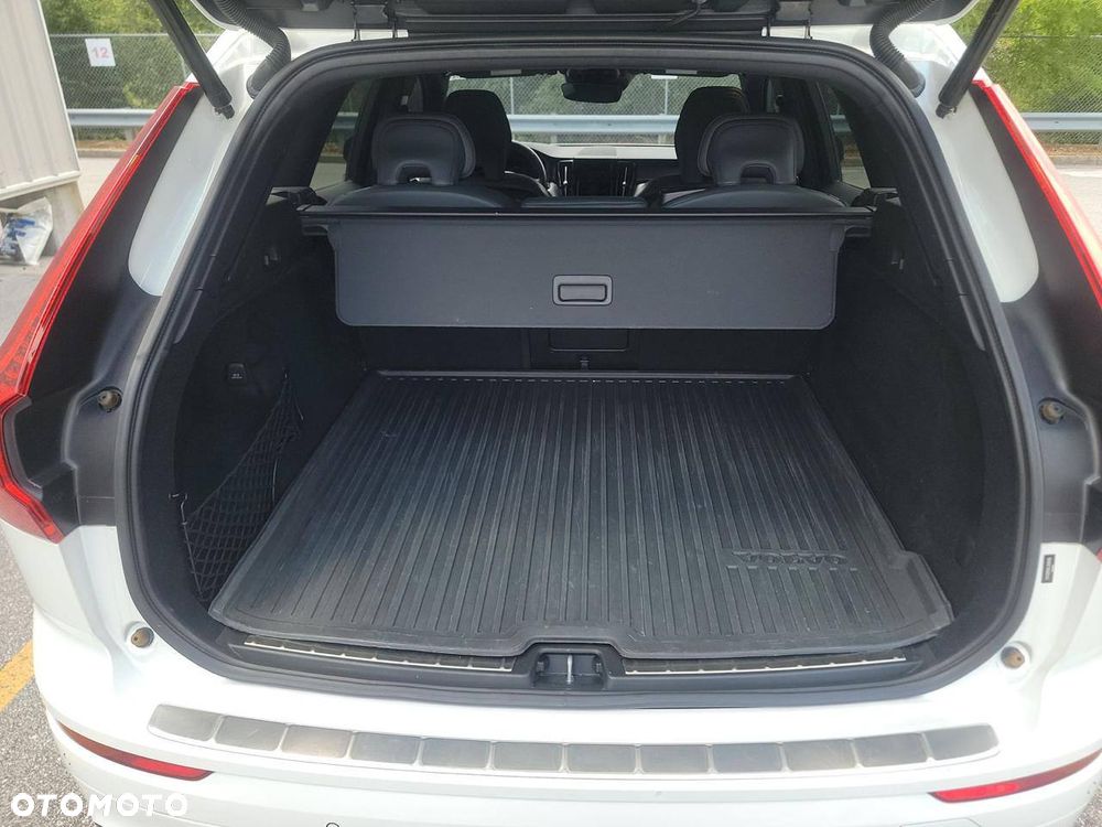 Volvo XC 60 T5 AWD R-Design - 15