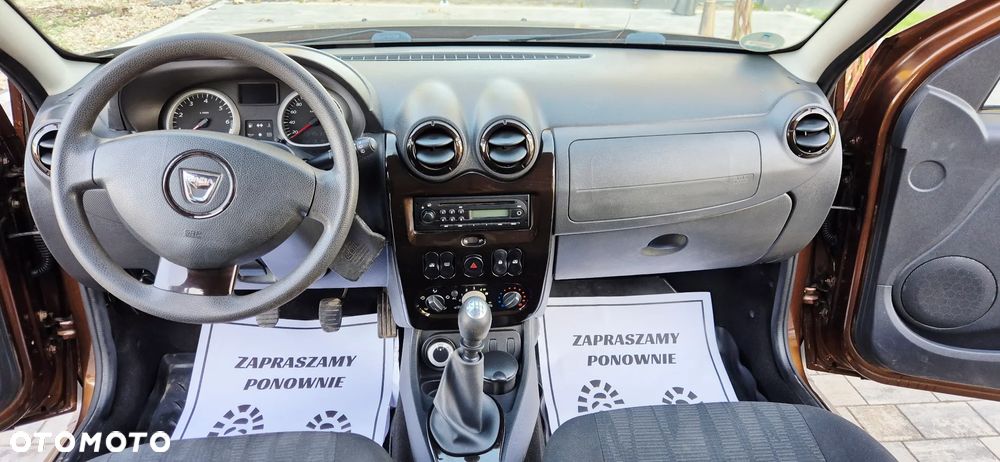 Dacia Duster 1.6 16V 4x4 - 8