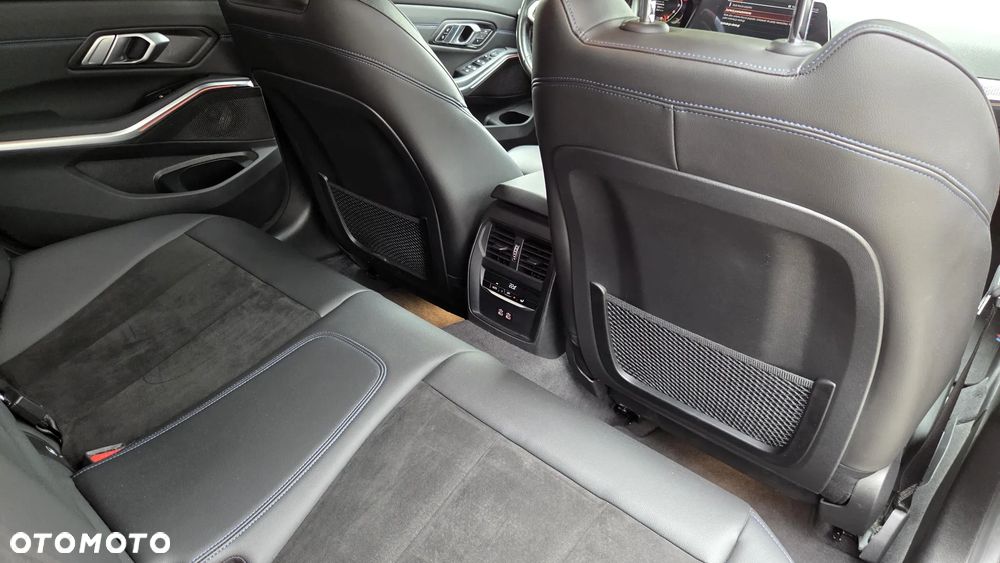 BMW Seria 3 - 12