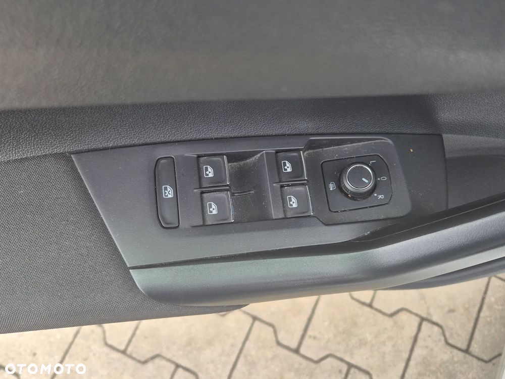 Volkswagen Polo - 9