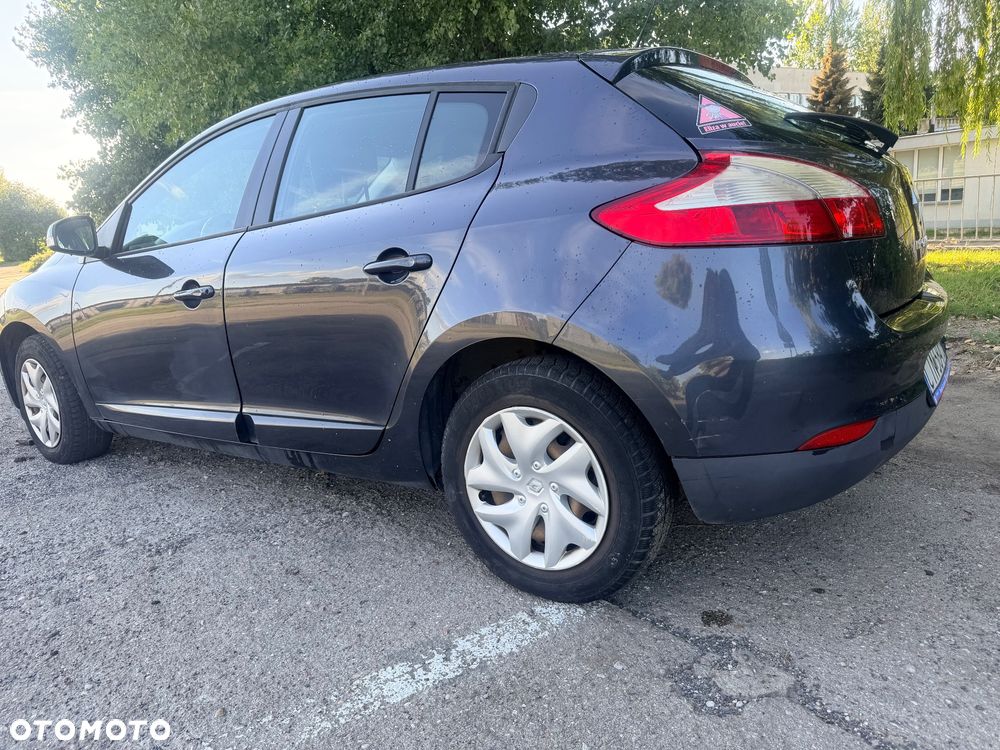 Renault Megane 1.6 16V Zen - 12